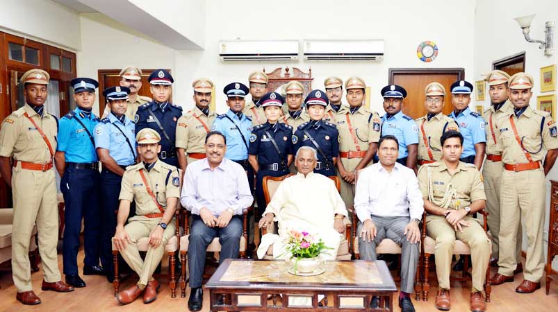 Governor kalyan singh with police
