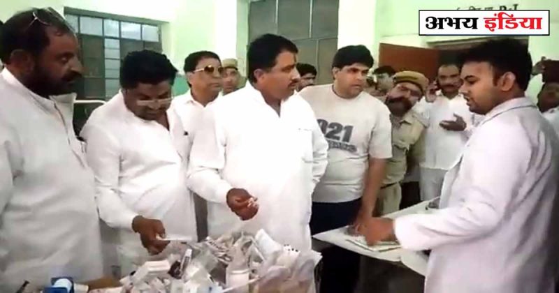 Minority Affairs Minister Saleh Mohammed in bikaner PBM Hospital