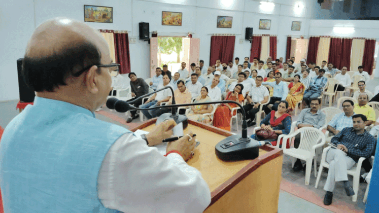 MGSU Vice Chancellor Acharya Manoj Dixit