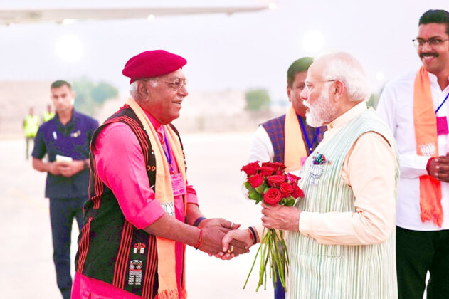 PM Narendra Modi-Devisingh Bhati
