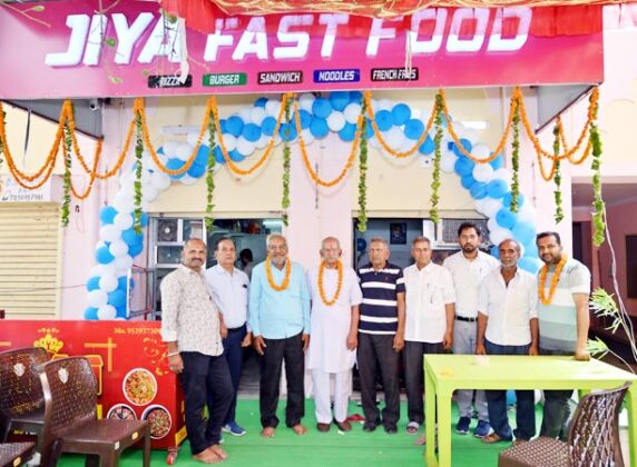 Jiya Fast Food was inaugurated with great ceremonials
