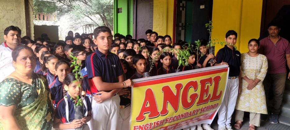 Angel English School located in Murlidhar Vyas Nagar