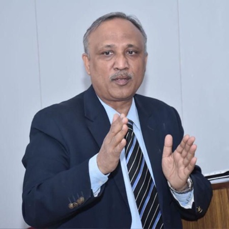 Dr. Devendra Agarwal (Medical Officer In-charge, Haldiram Heart Hospital)