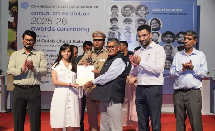 Khushbu Raghuvanshi, a promising artist from Bikaner.